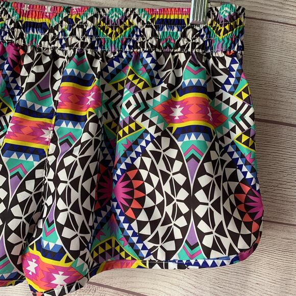 OP Multi-Colored Geometric Shorts Drawstring Elastic Waist Beach Size L (11-13) - Picture 7 of 9